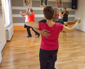 Přečtete si více ze článku Taneční skupina dospělých tanečních párů I. – pokročilí
